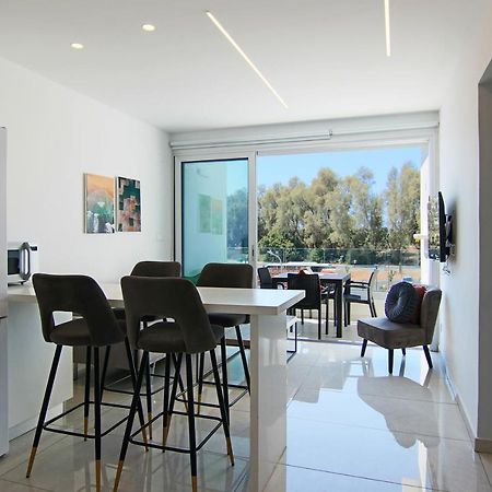 Апартаменты Phaedrus Living - Seaside Executive Flat Harbour 203 Пафос Экстерьер фото