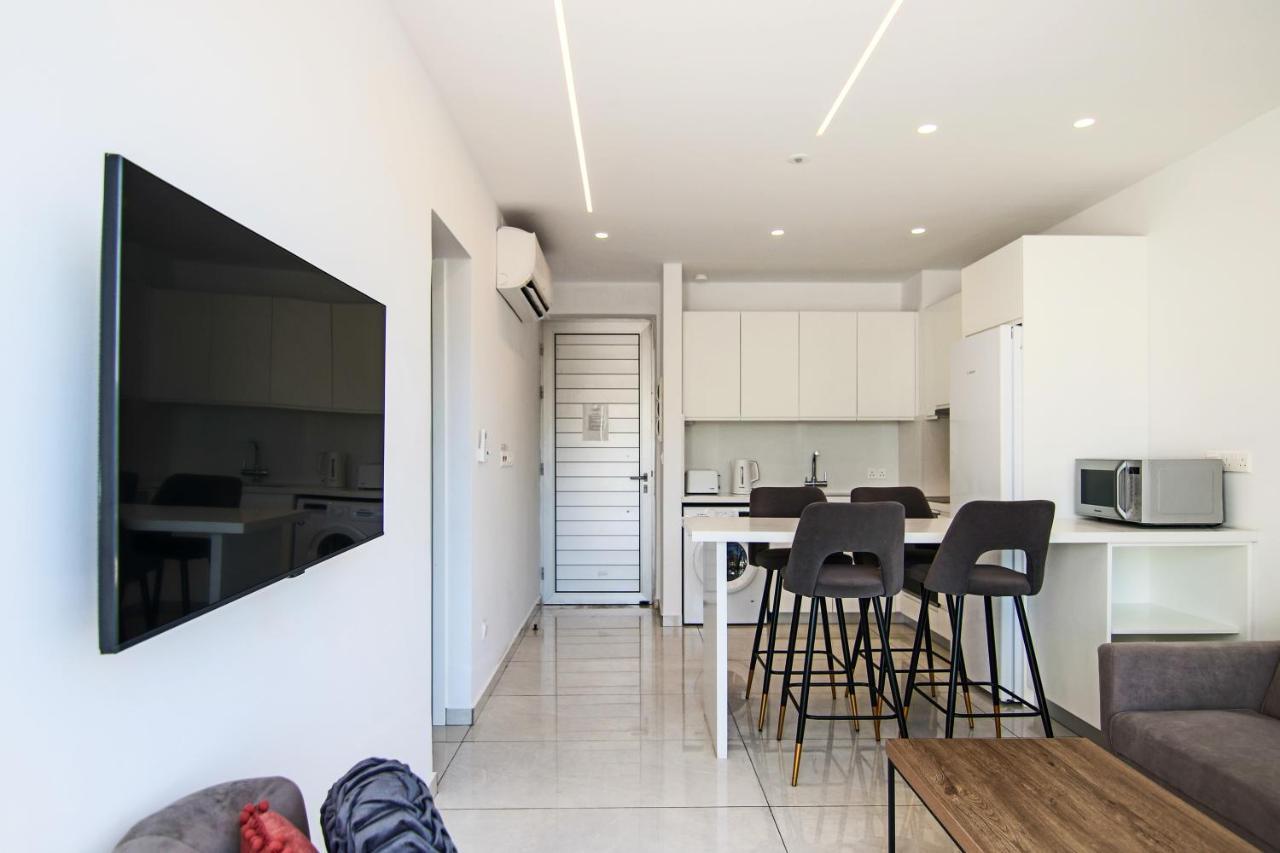 Апартаменты Phaedrus Living - Seaside Executive Flat Harbour 203 Пафос Экстерьер фото